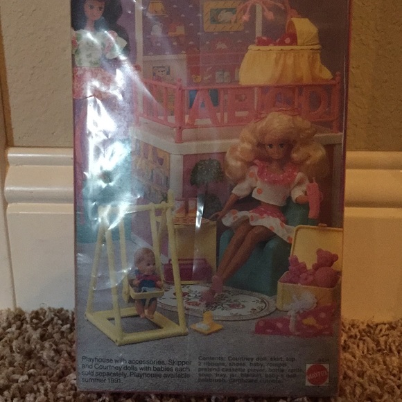 Vintage Babysitter Courtney Barbie - Picture 4 of 8